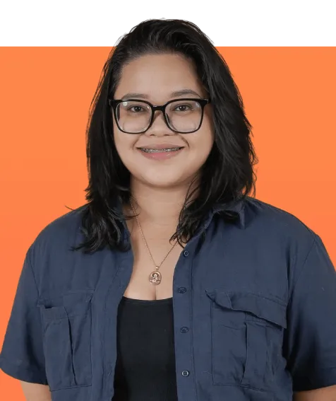 Headshot Elaine Esmeralda Orange